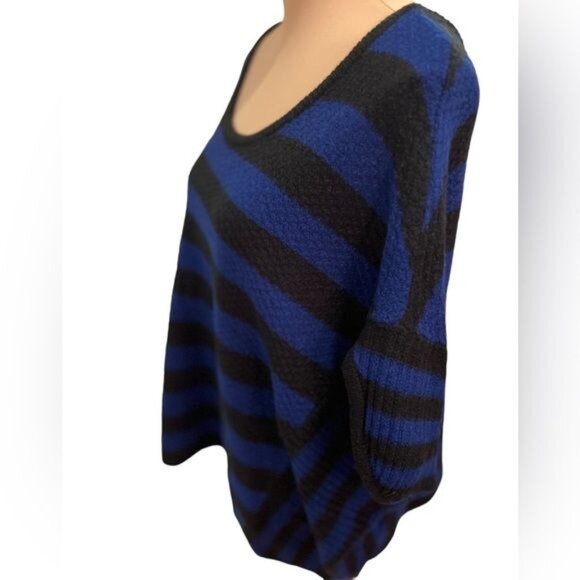 Free People Women’s Sweater Size Large Poncho Style Blue Black Striped Wool - Picture 3 of 12